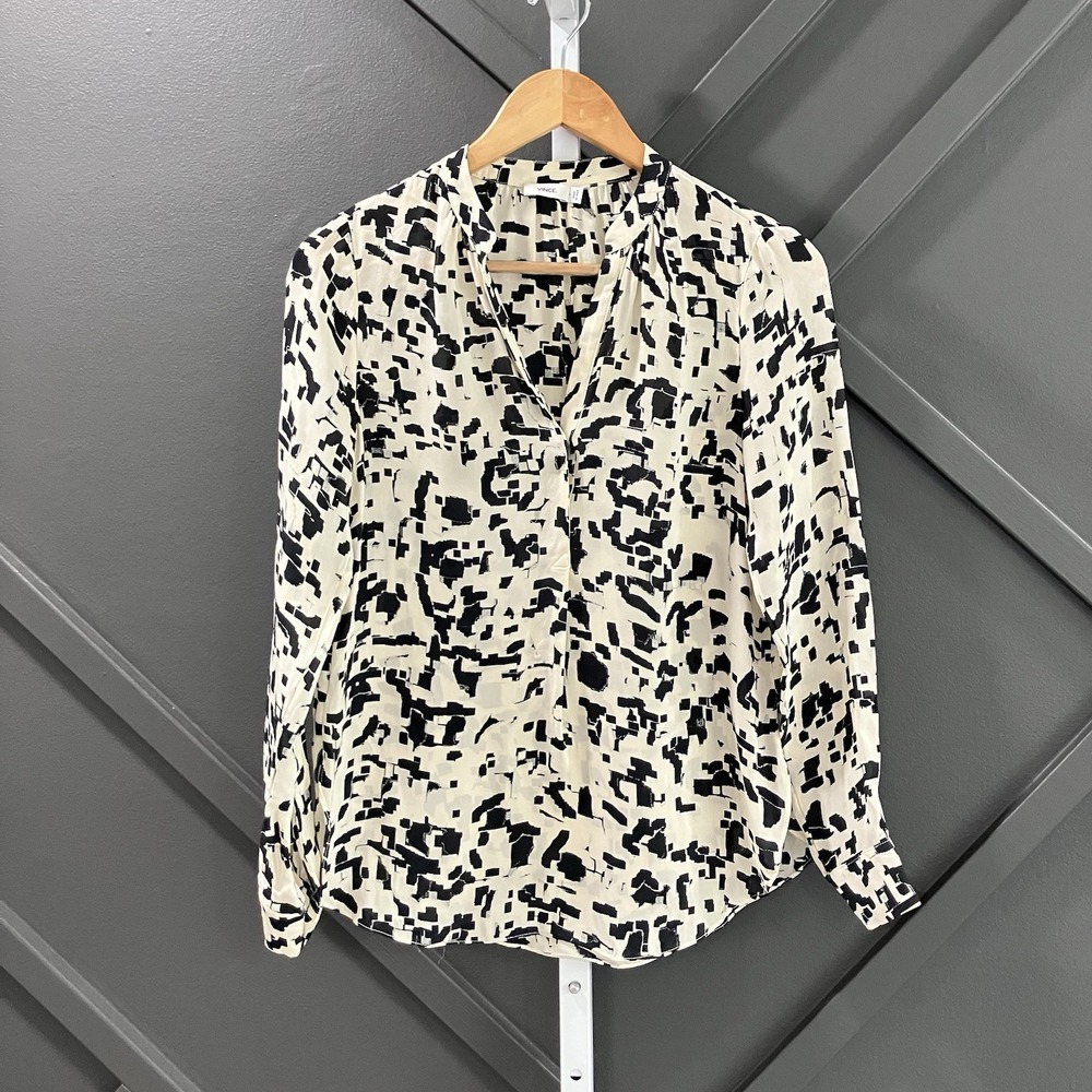 Vince 100% Silk Blouse Women Size 0 Ivory Black Abstract Print Long Sleeve Top